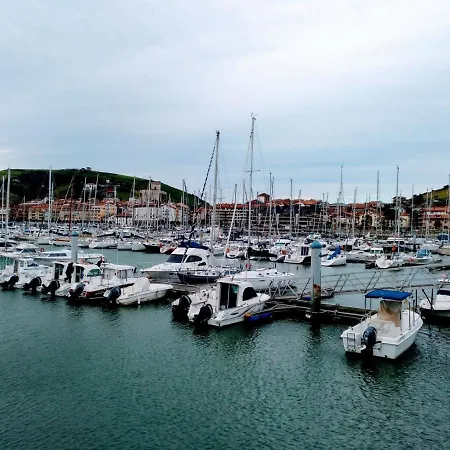 Costa Ii Con Parking Exterior Comunitario Y Parking Privado En El Centro Zumaia