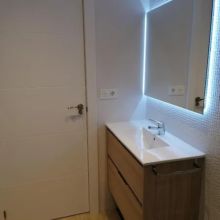 Costa Ii Con Parking Exterior Comunitario Y Parking Privado En El Centro Zumaia